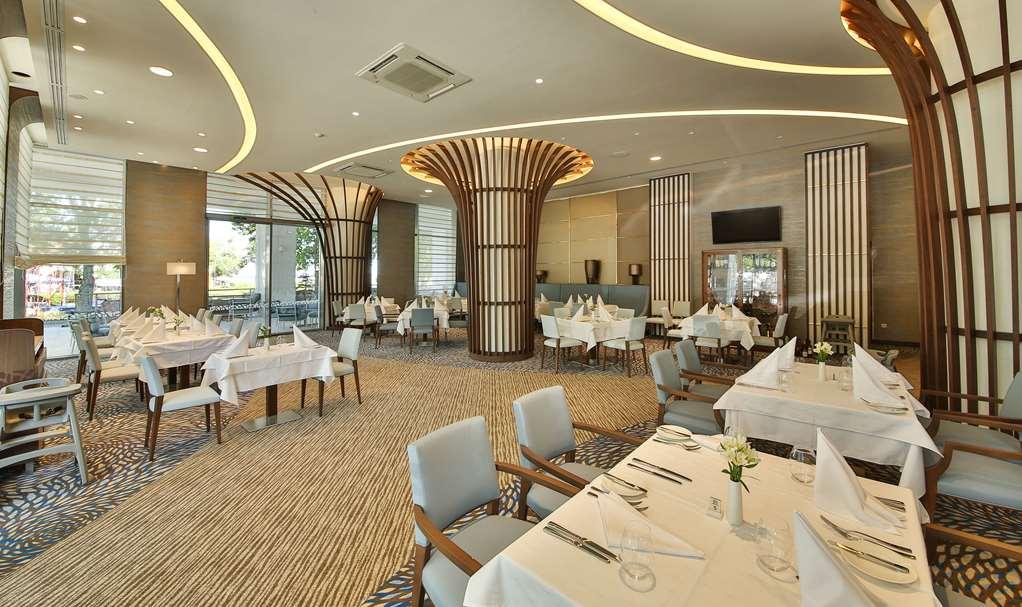 Maritim Hotel Paradise Blue アルベナ レストラン 写真
